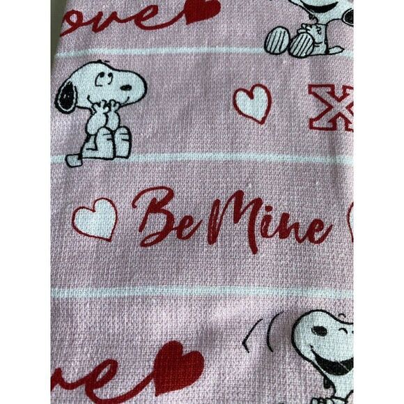 2 Pack Peanuts Snoopy Love Valentines Pink Kitchen Towels Pink 16 X 26” XOXO NEW - Picture 3 of 11
